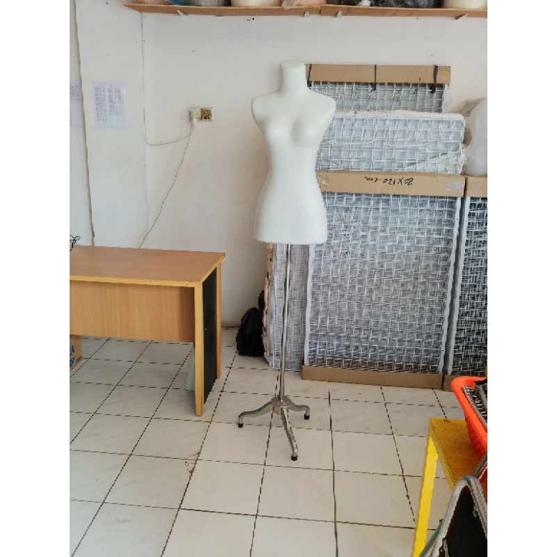 manekin wanita dewasa + kaki besi/kaki kayu