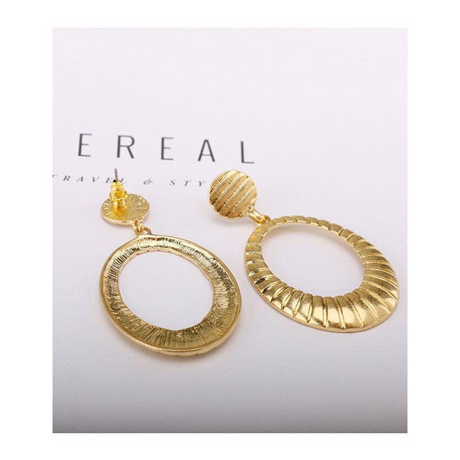 LRC Anting Tusuk Fashion Golden Textured Alloy Geometric Oval Earrings D75013