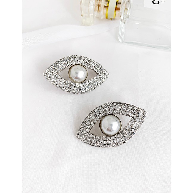 LRC Anting Tusuk Fashion Golden Alloy Eye Pearl Stud Earrings D82875