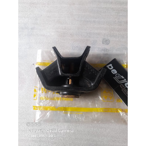 engine mounting pangkon dudukan mesin belakang TOYOTA KIJANG KAPSUL KRISTA ori WAKASA pn 12371-06010