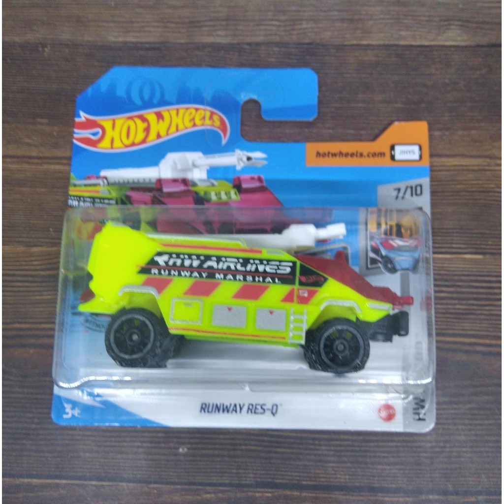 Hot Wheels Runway Res-Q HW Short Card Metro 7/10