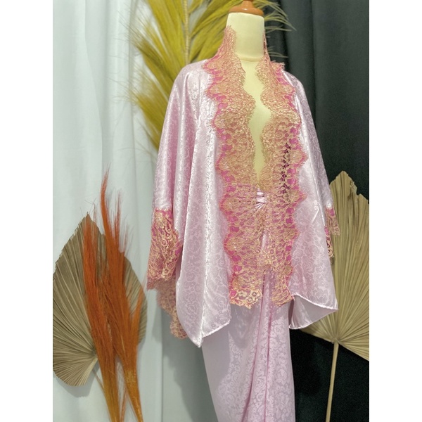 Setelan Kebaya Modern Outer + Rok Lilit bahan Sutra kombi Brocade Renda