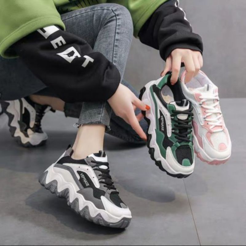 Sepatu Sneakers Keren Perempuan Wanita Cwe-VPN69