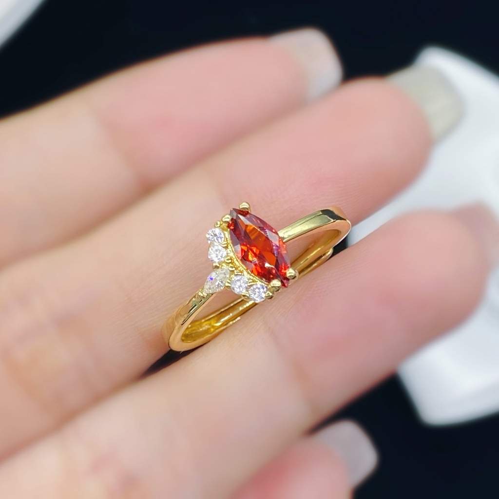 Cincin Baja Titanium Emas Ruby Berlian Perhiasan Fashion Wanita Kristal Pertunangan Pernikahan Rings