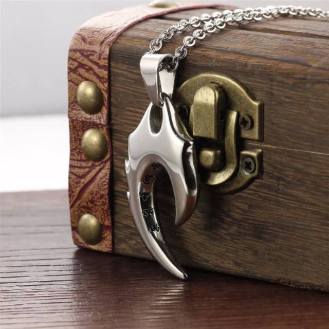 Stainless Steel Male Pendant Necklaces Punk Fashion Brave Men Wolf Tooth Spike Pendant Necklace  for