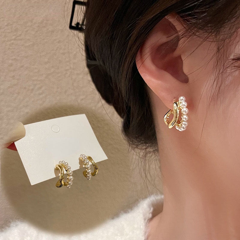 Anting Tusuk Gantung Temperament Bahan Silver Hias Mutiara Gaya Korea / Simple / Trendy Untuk Wanita