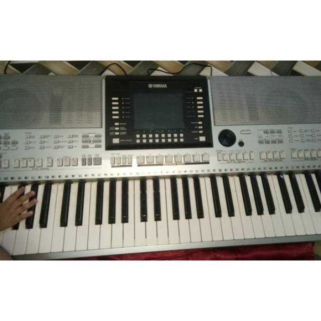 Keyboard yamaha psr s910
