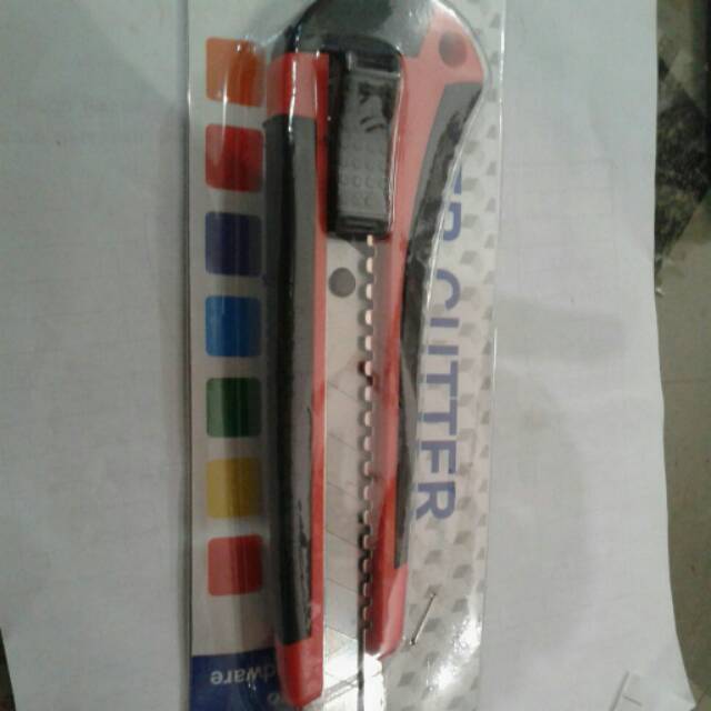 

Paper cutter