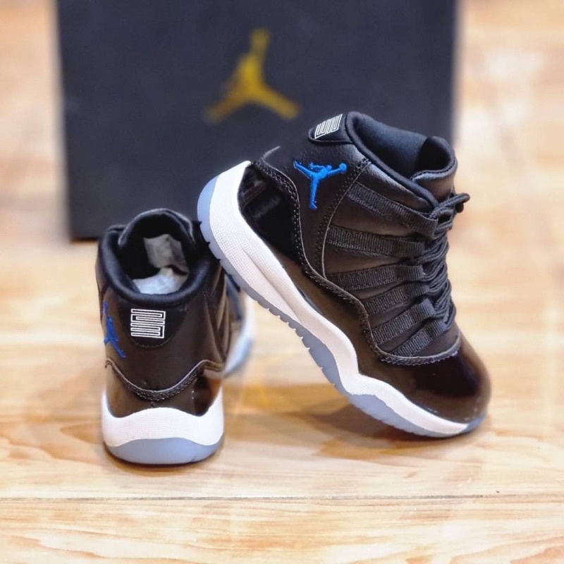 Sepatu nike air jordan 11 impor black white kids sepatu basket anak