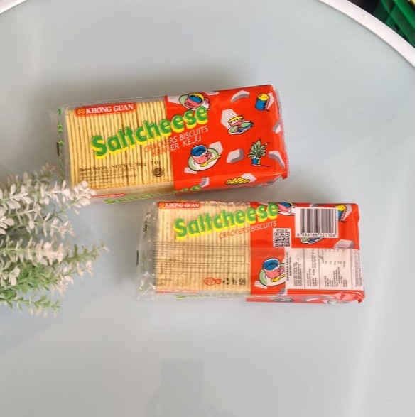 Khongguan Saltcheese (dan Combo) Crackers Biscuits 200 g