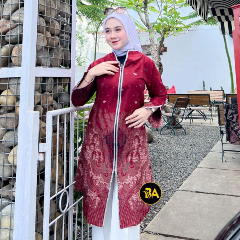 Tunik Batik Modern Tunik Batik Terbaru 2022 Tunik Batik jumbo XXXL Tunik Batik Busui Tunik Batik Terbaru Tunik Batik Zipper Tunik Batik Wanita Tunik Batik Premium Tunik Batik Kekinian Sedia Ukuran M L XL XXL XXXL Bahan Katun Halus Batikabizarcollection