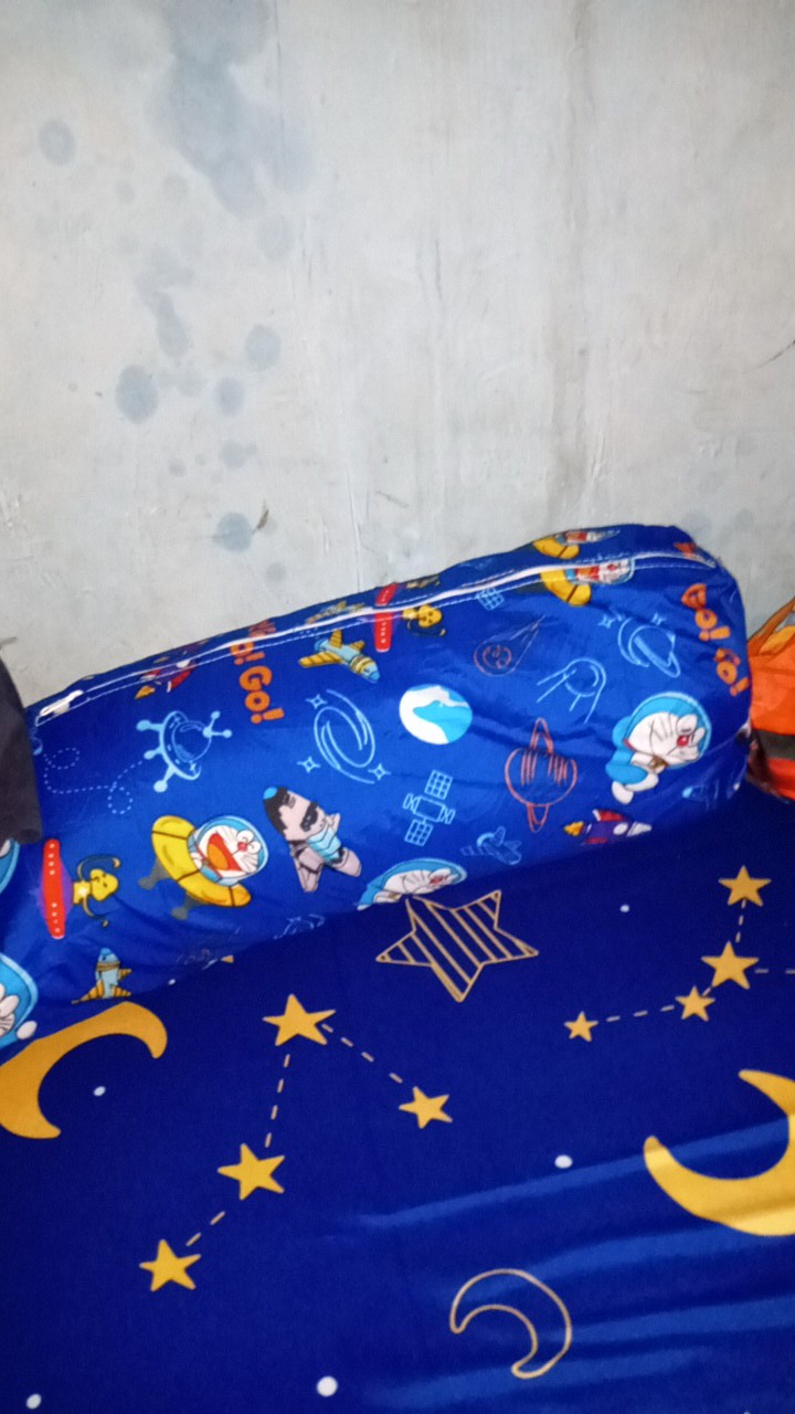 Bantal Guling Isi Full Busa Inoac Dengan Cover Katun Micro Motif Karakter Dewasa