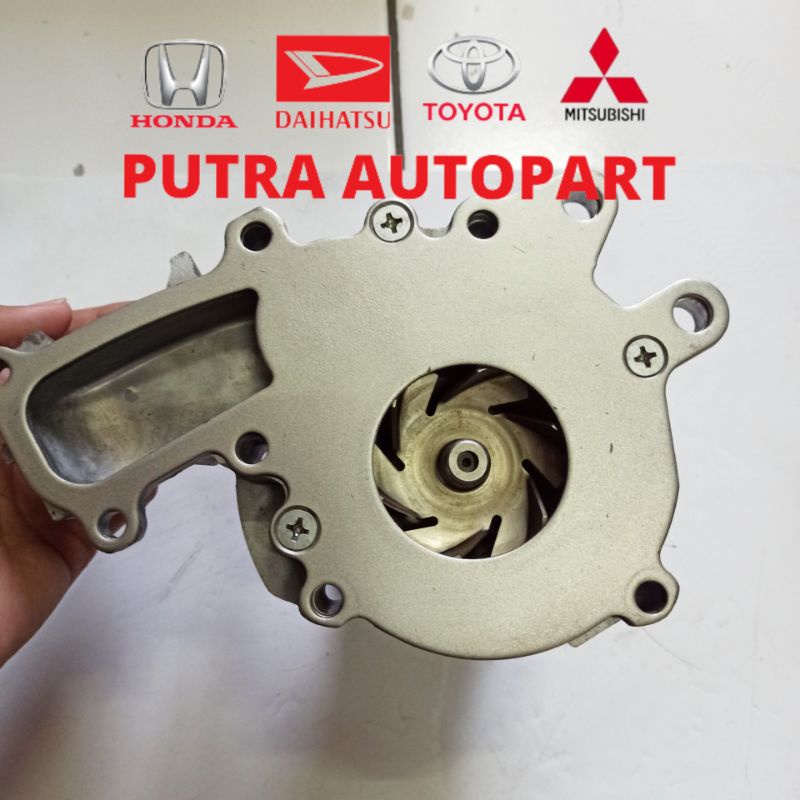 water pump / water pam innova fortuner hilux diesel original toyota