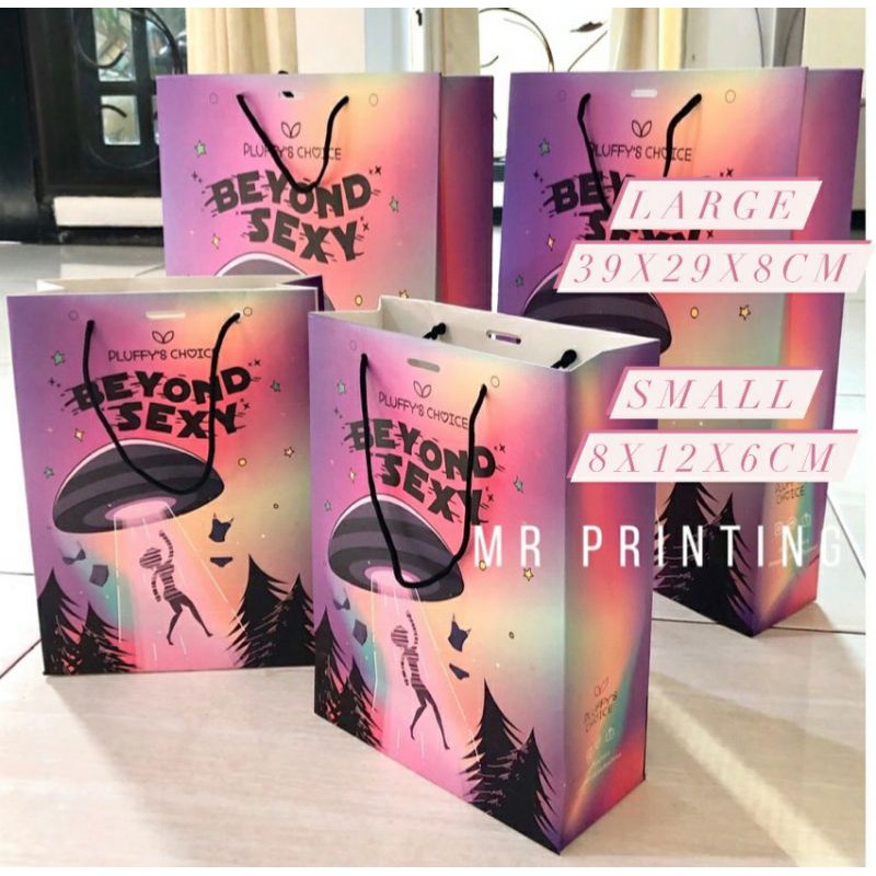 

costumized Paper Bag besar 39 x 29 x8cm