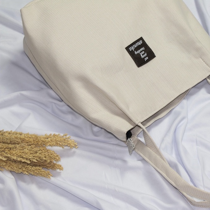 Tote Bag Kanvas Simple Aesthetic Polos