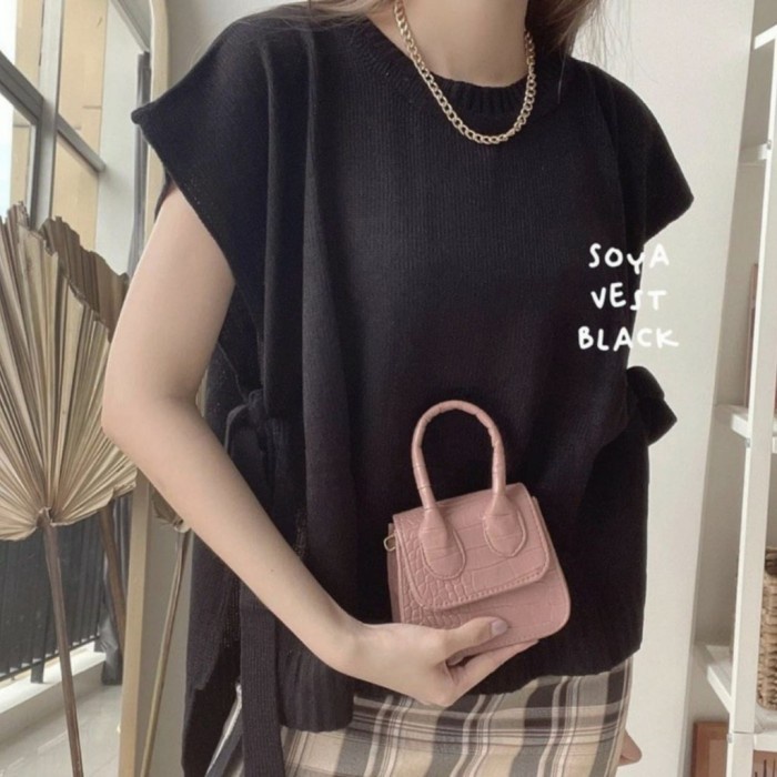 ILLO VEST l Rompi Ilo Outerwear Wanita Outher Rajut Knit Halus Premium - Hitam