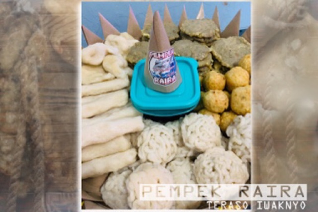 

Pempek Ikan Tenggiri Raira Asli khas Palembang