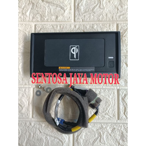 Wireless Charging Fortuner VRZ SRZ Hilux Facelift 2016-2022 Original