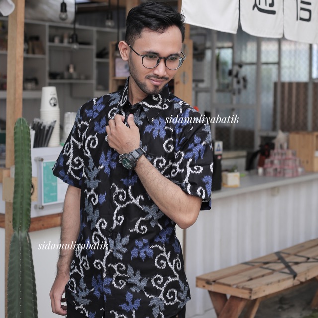 Sidamuliya Batik Kemeja Pria Slimfit Blue Shanaz Lengan Pendek