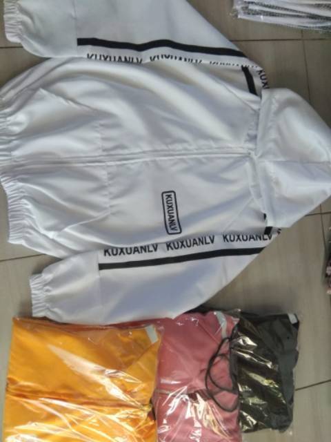 JAKET / SWEATER KUXUANLY (BIG DISC)ANDO SWEATER OLAHRAGA