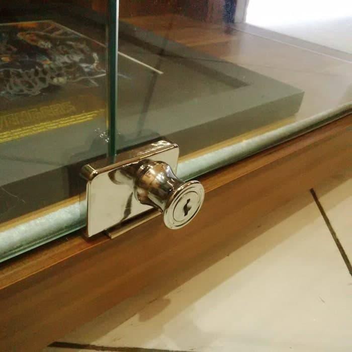 Kunci Untuk Lemari Kaca Pajangan Display Koleksi Action Figure Hot Toy