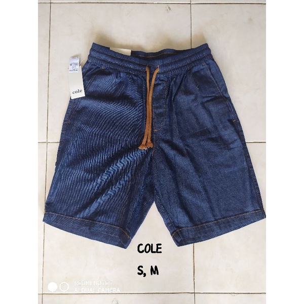 celana pendek Cole