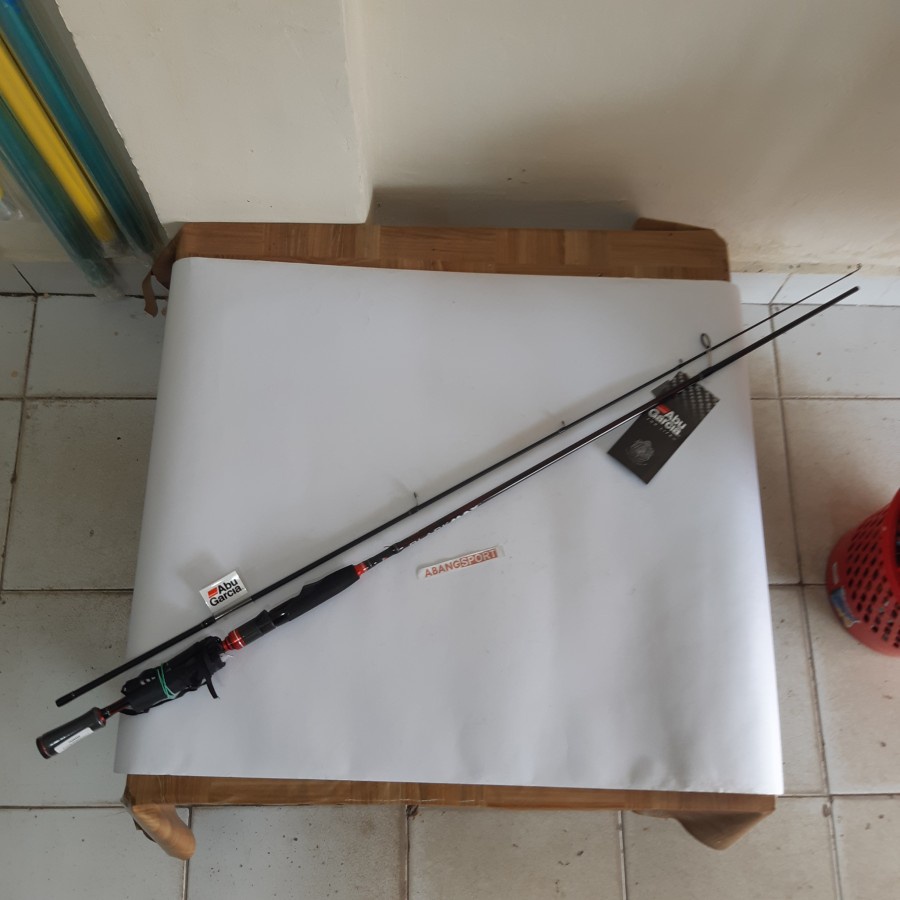 JORAN ABU GARCIA BLACK MAX S702 MH 10-20LBS SPINING