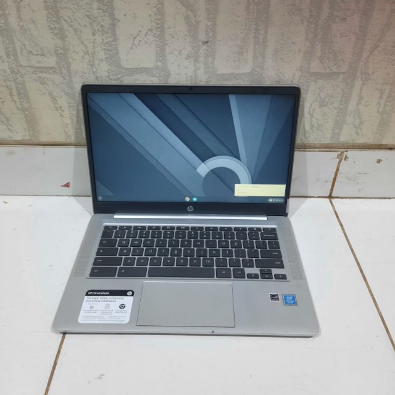 Laptop HP ChromeBook 14a-na0642cl Celeron N3060/intel pentium Silver N5000 Ram 4GB/SSD 128GB OS. CHROME Layar 14inch Seri Baru, Slim, Ringan, Enteng Cantik