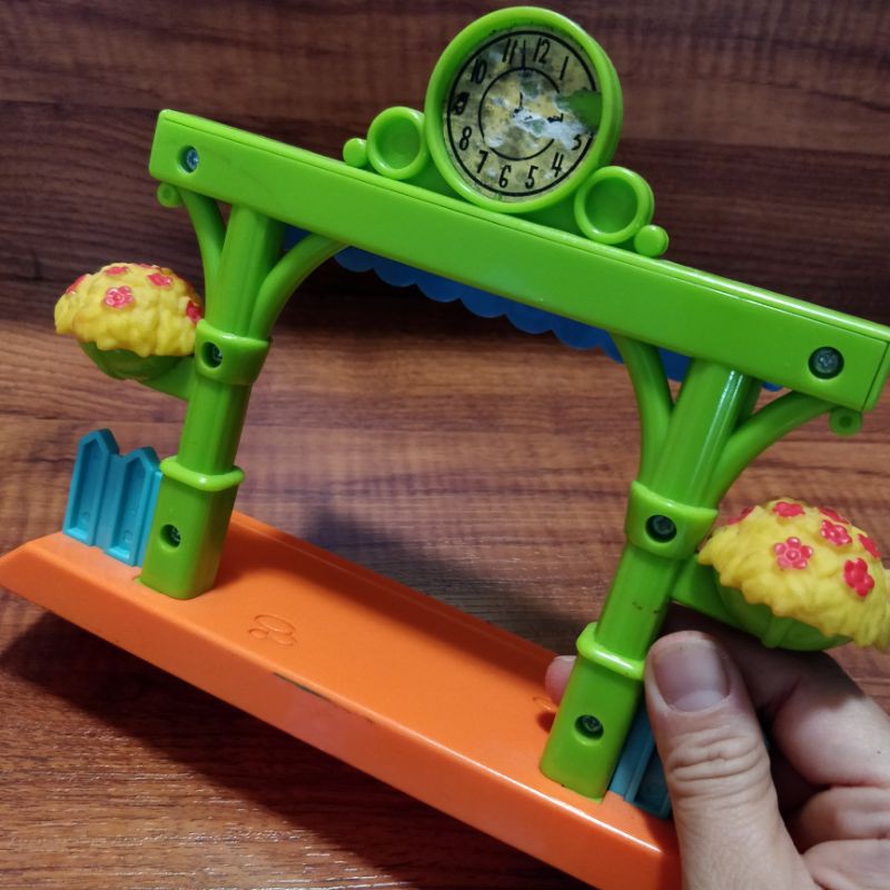 Happyland train Preloved