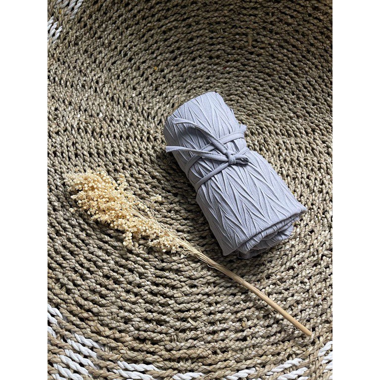 𝐃𝐎𝐎𝐍𝐊𝐀 Emira - HIJAB INSTANT TALI BERGO MARYAM PLISKET Padi Zig Zag Matt. Diamondcrepe-Silver
