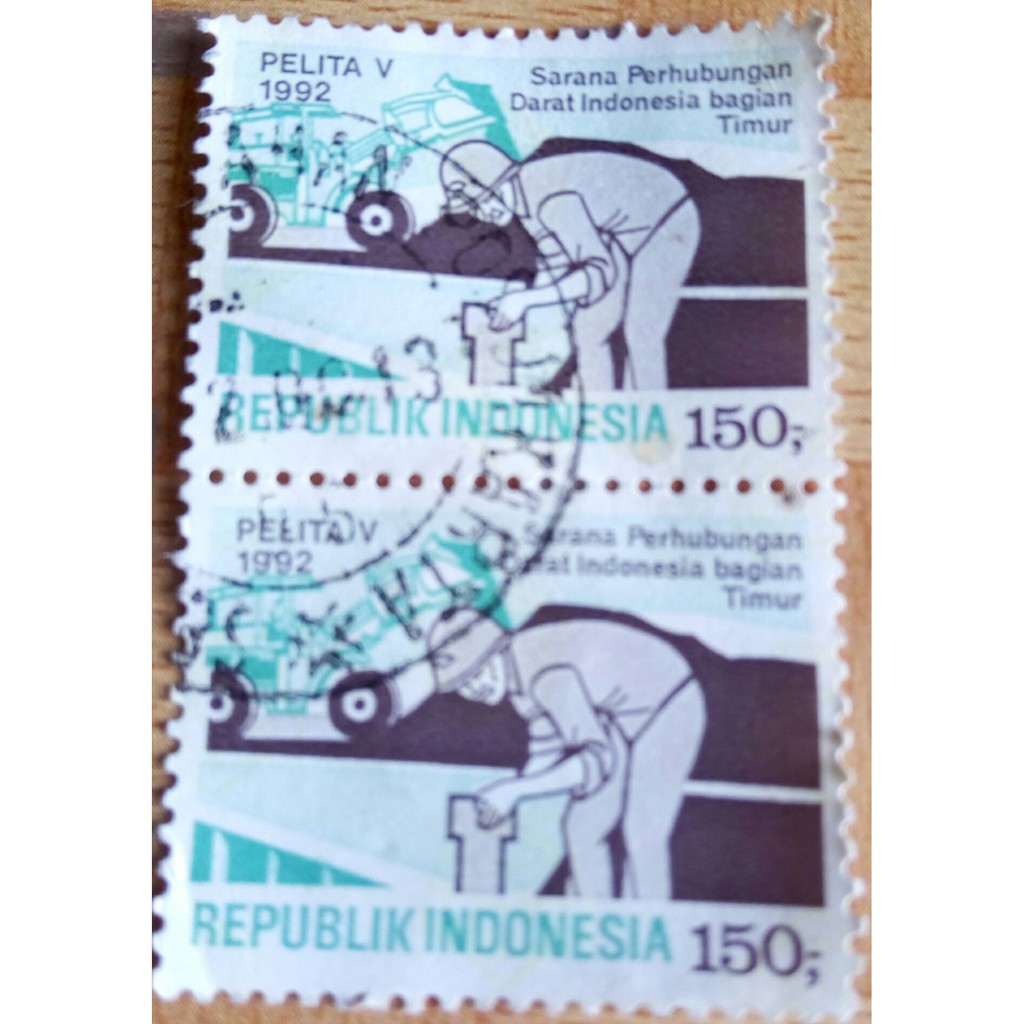 

2 Perangko Serie Pelita V 1992 Sarana Perhubungan Darat