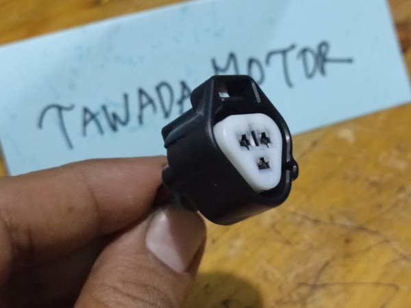 SOKET LAMPU DEPAN HONDA HRV 2019