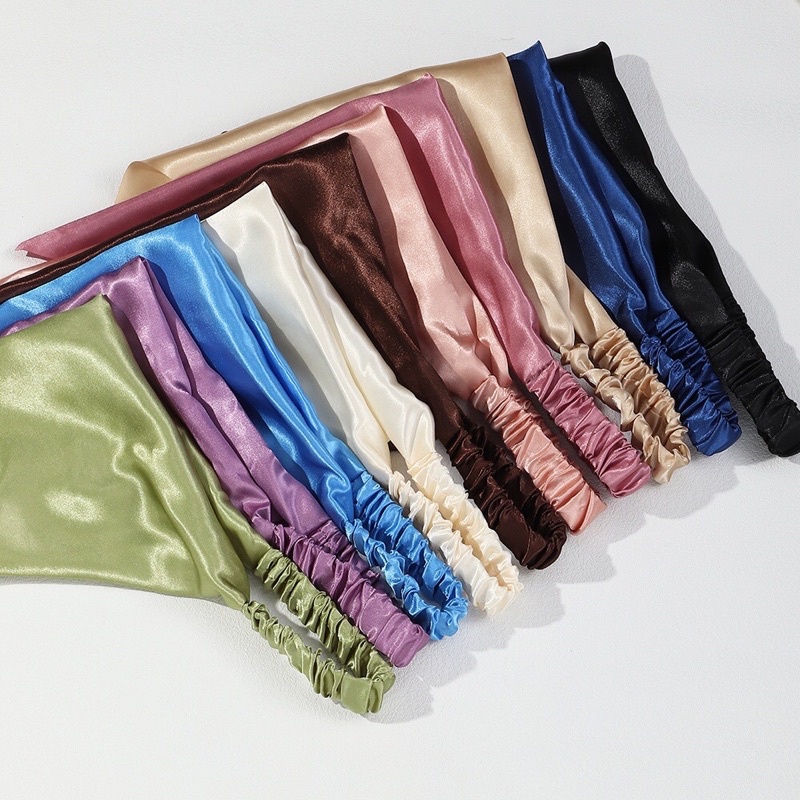 Bandana segitiga bahan satin