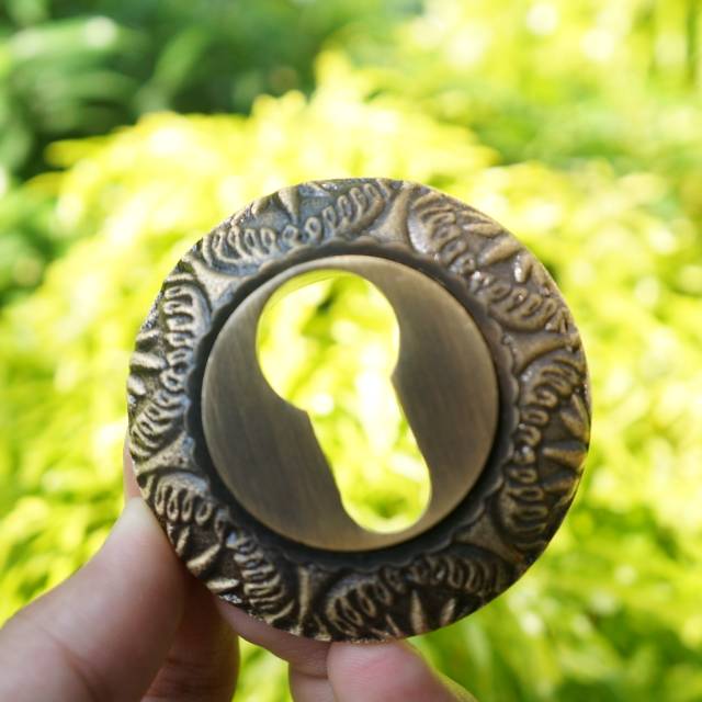 Lubang Kunci/Ring Kunci Ukir Kuningan Antik