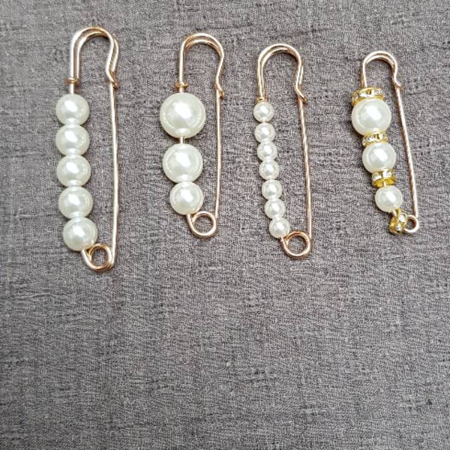 Tuspin peniti mutiara