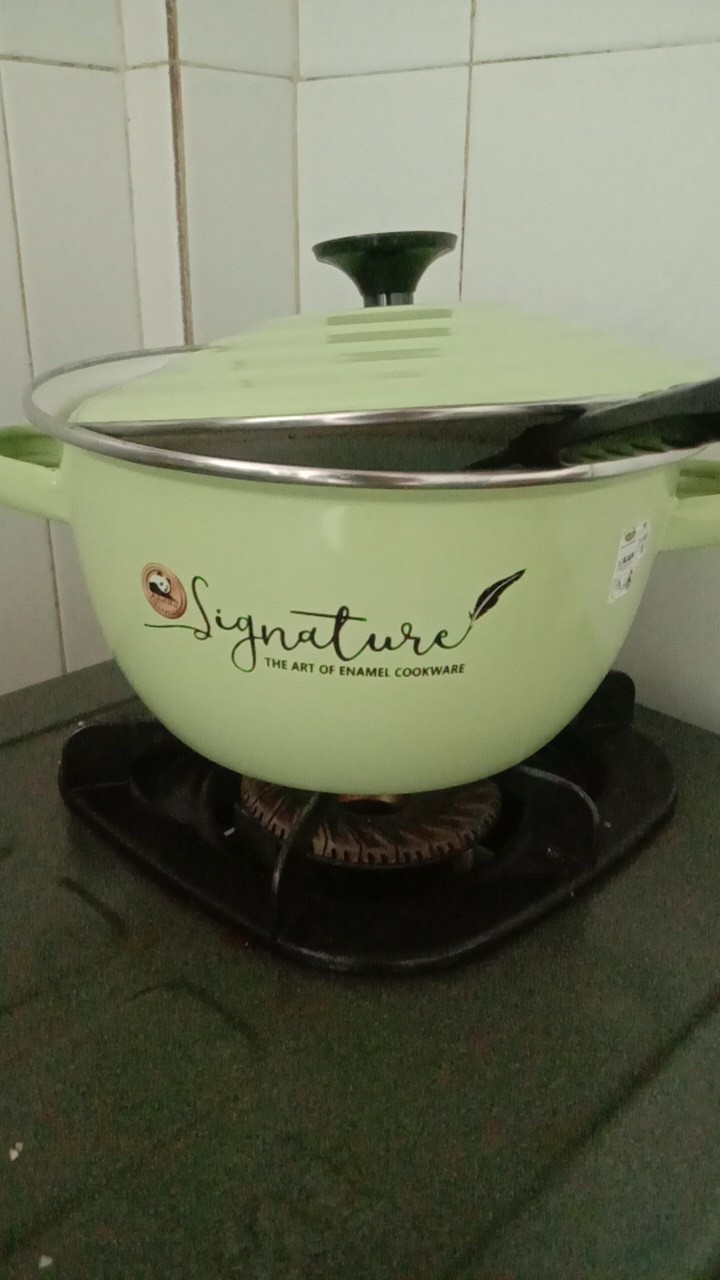 Panci Enamel 24cm Signature Panda Maspion