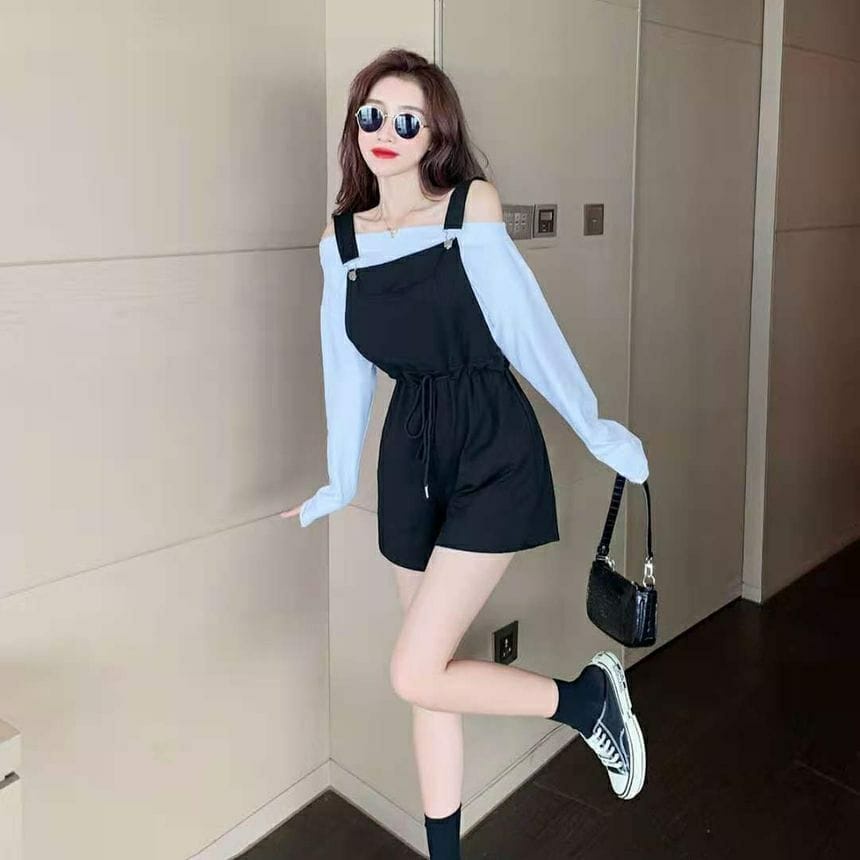 Short jumsuit karnelo wanita//jumpsuit wanita tanpa inner