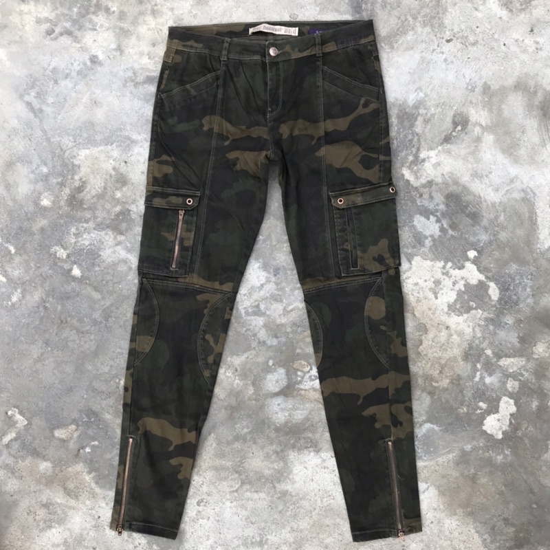 Celana Cargo Armi Zara Trafaluc Size 30 Second Original