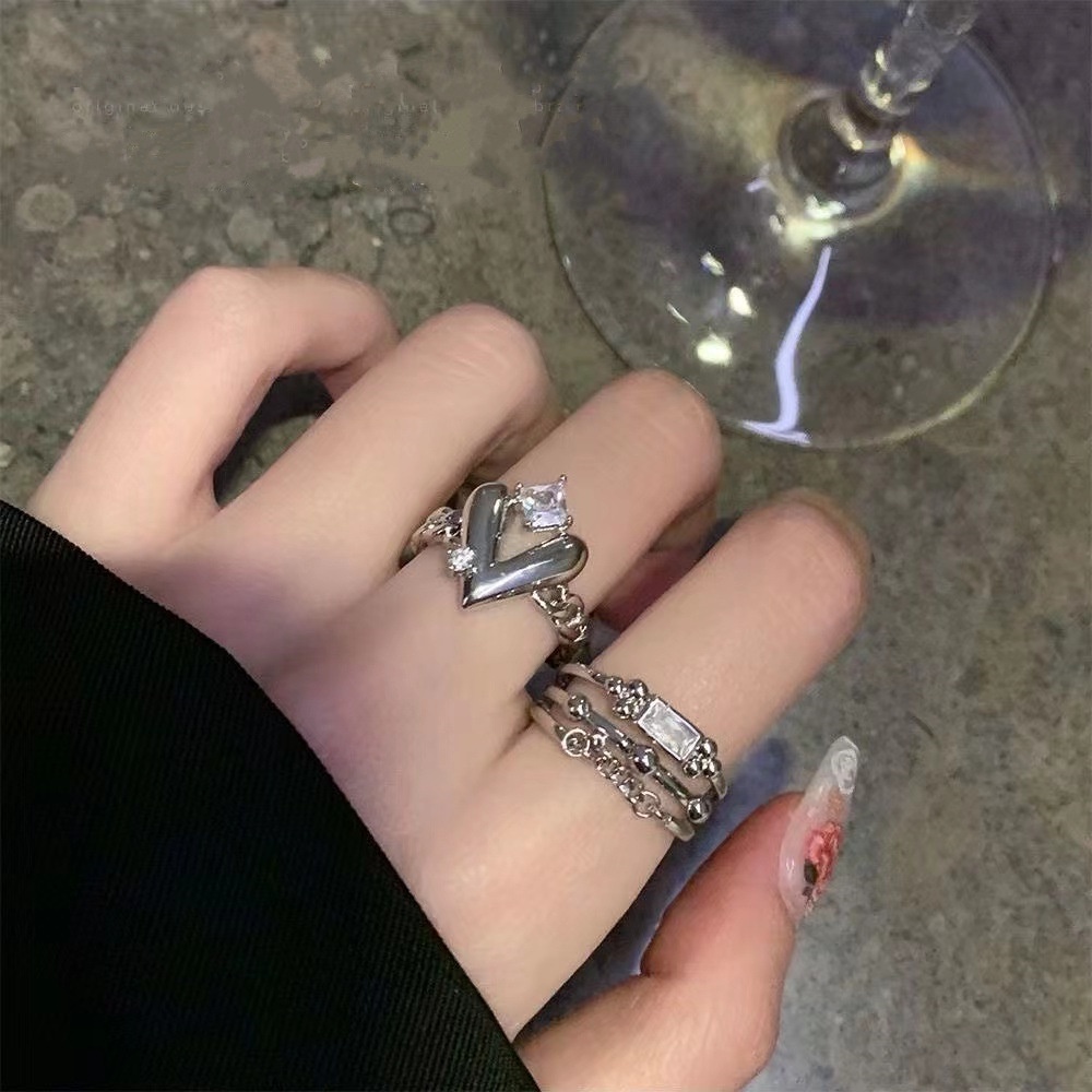 Cincin Rantai Multilayer Bentuk Hati Aksen Berlian Imitasi Gaya Korea