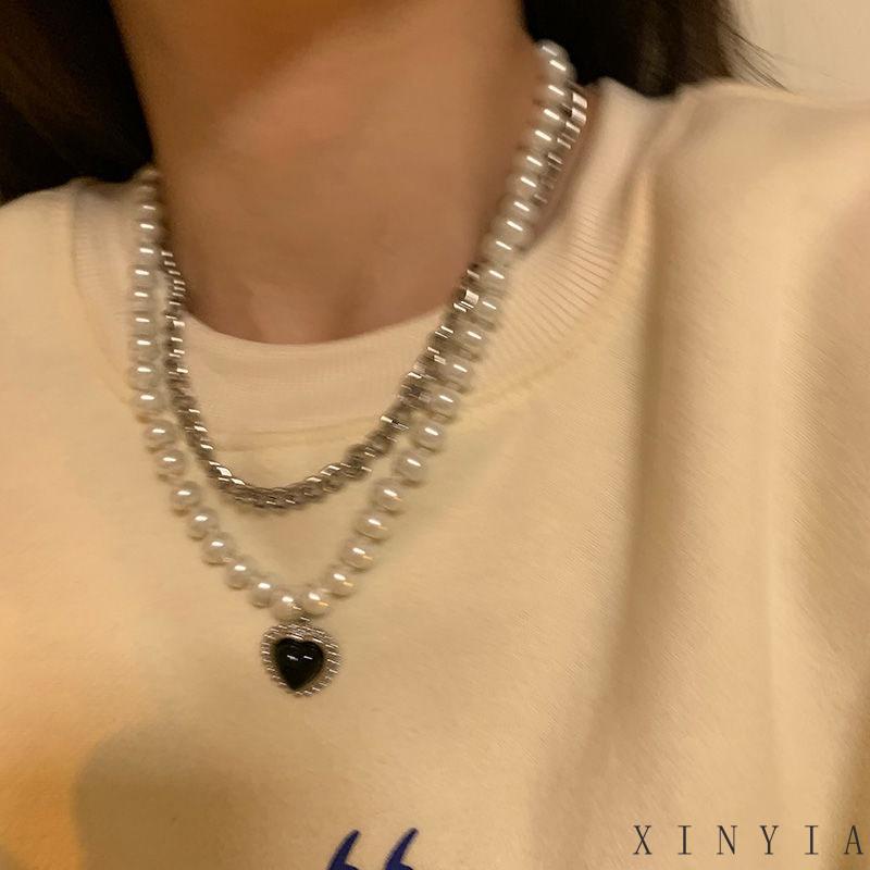 Kalung Rantai Klavikula Model Double Layer Aksen Mutiara Warna Hitam Gaya Retro Hip-Hop Untuk Wanita