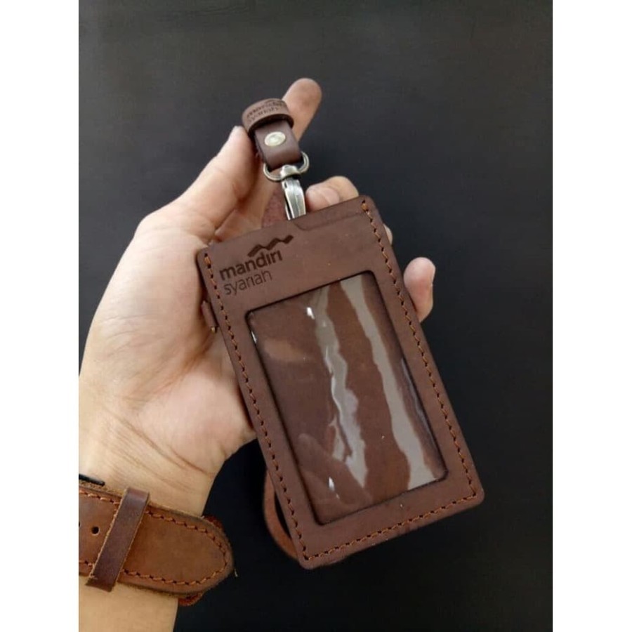 

ID CARD HOLDER KULIT SAPI CUSTOM NAMA & INTANSI/PERUSAHAAN