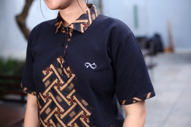 Loyal Kaos Polo Batik Hitam Modern Wanita M L XL XXL