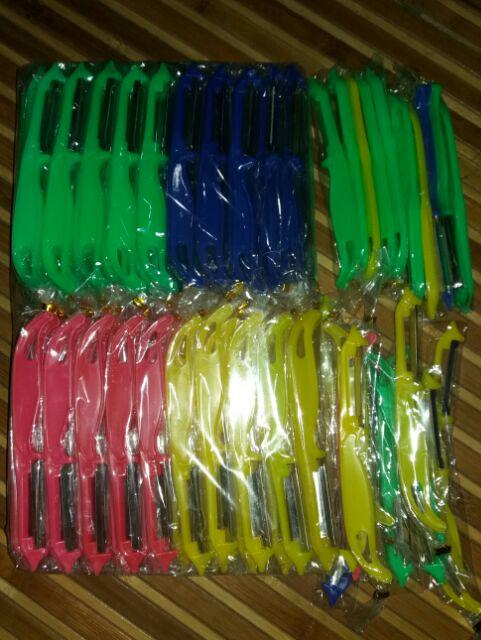 (isi 100pc) Souvenir Pernikahan Pengupas Buah Dan Sayur Pelangi Kemasan Platik (isi 100pc)