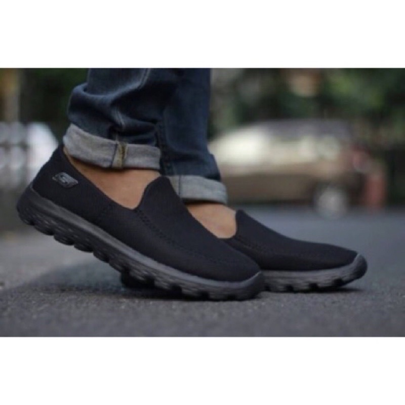 Sepatu slip on sketcher sepatu kerja sepatu sekolah sepatu formal