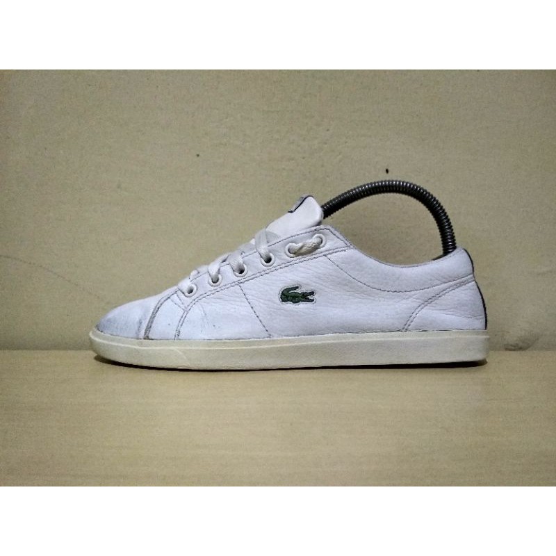 sepatu bekas second Lacoste Authentique