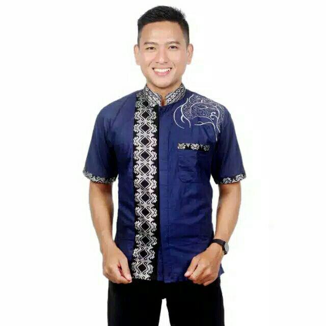 Kemeja Batik Sogan Gajah Mada Internasional