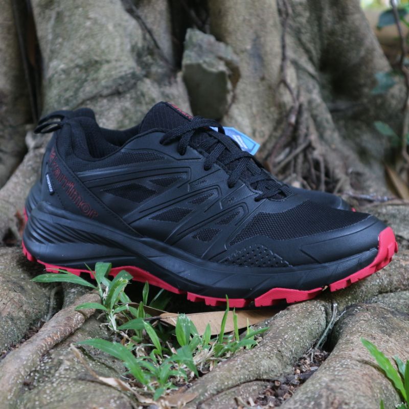 Sepatu running Trail Hiking Karrimor Caracal Waterproof Black red sampai size 47