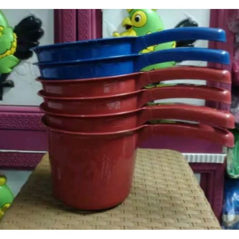 Gayung plastik biasa