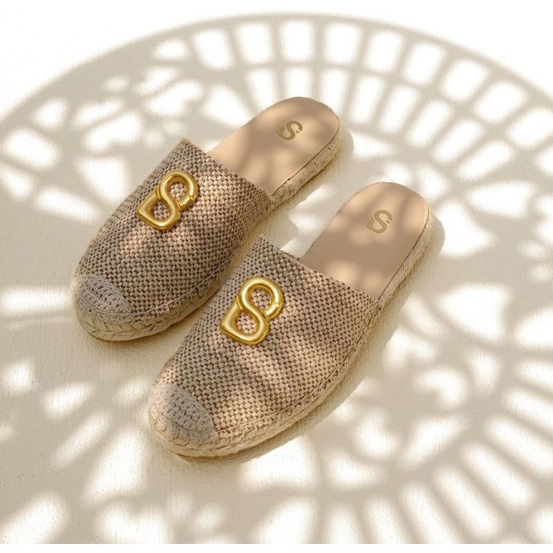 Eizy Slip On Buttonscarves BS sandals