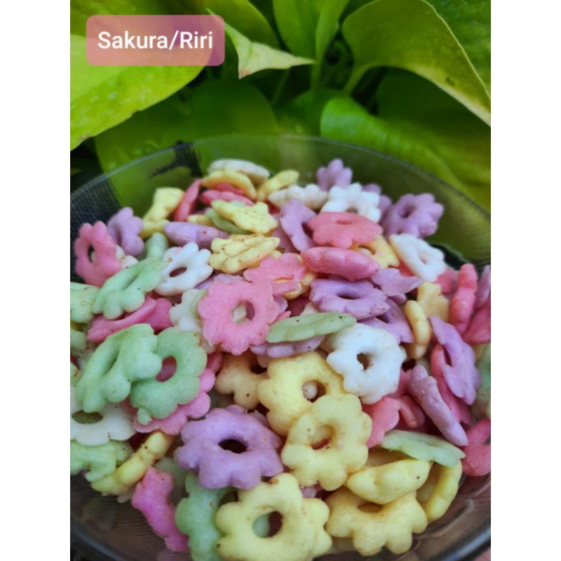 

Snack Sakura Riri kemasan 250gr snack kiloan